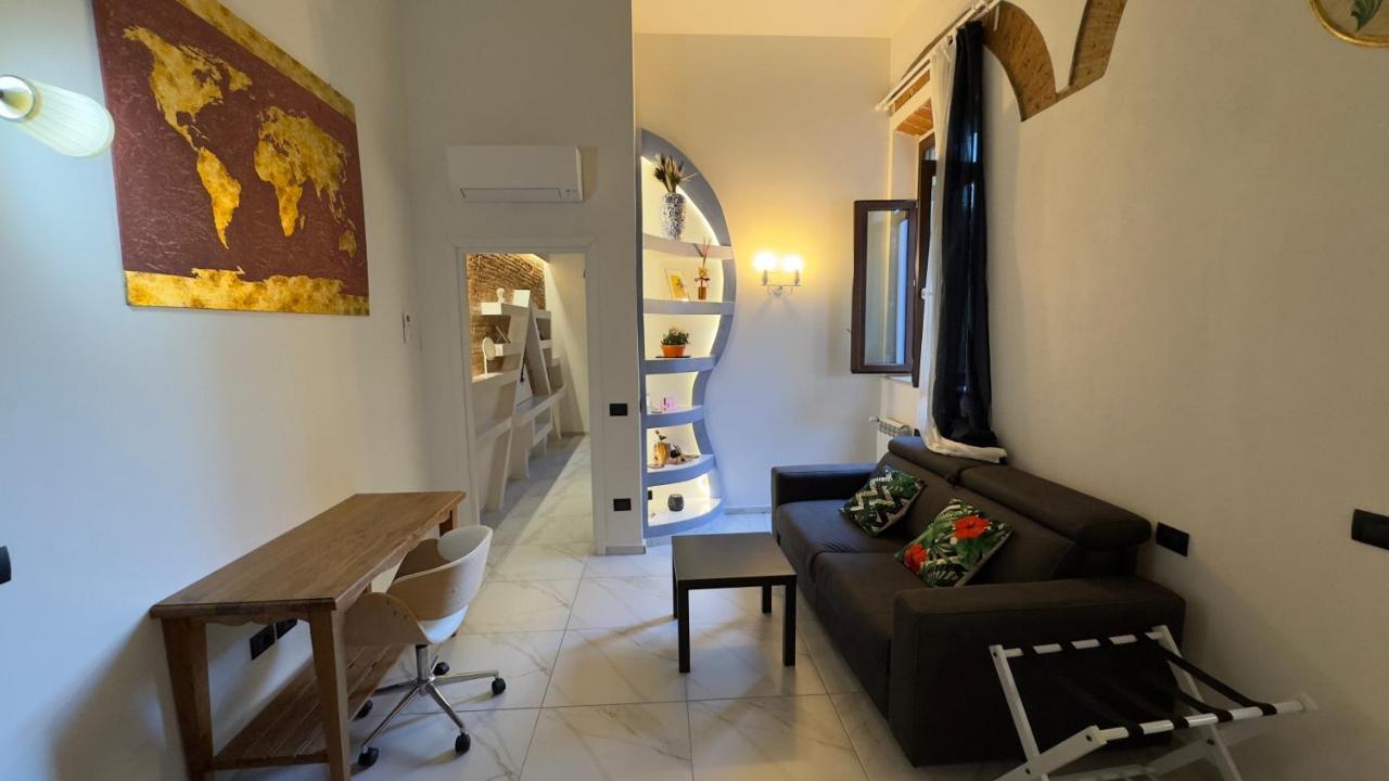 Suite Stylish & Cozy Apartment In The Heart Of Florence Ngoại thất bức ảnh